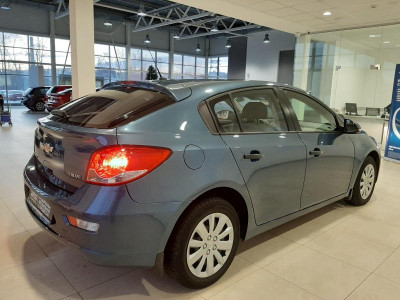 Chevrolet Cruze 1.6 MT (109 л. с.)