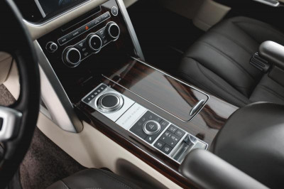 Land Rover Range Rover 4.4 SDV8 AT AWD (339 л. с.) Vogue