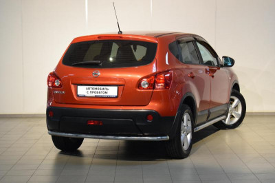 Nissan Qashqai 2.0 CVT FWD (140 л. с.)