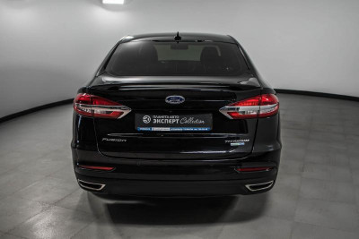 Ford Mondeo 2.0 AT (240 л.с.)