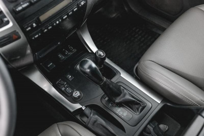 Toyota Land Cruiser Prado 4.0 AT (249 л.с.) 4WD
