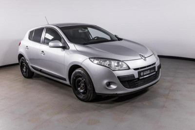 Renault Megane 1.6 MT (100 л. с.)