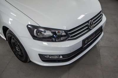 Volkswagen Polo 1.6 MPI MT (110 л. с.) Trendline
