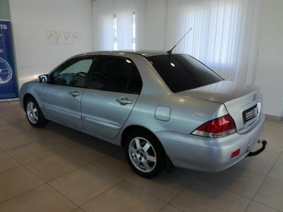 Mitsubishi Lancer 1.6 MT (98 л.с.)