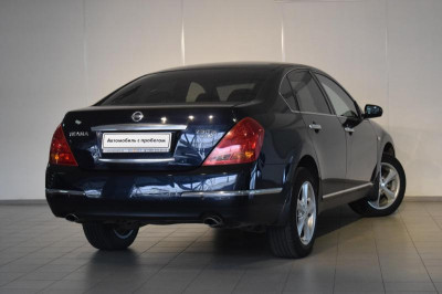 Nissan Teana 2.3 AT (173 л. с.)