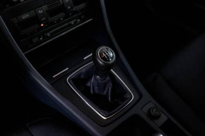 Audi A4 16V 2.0d MT (140 л.с.)