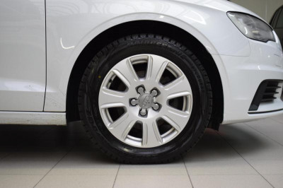 Audi A3 1.4 TFSI S tronic (125 л. с.)