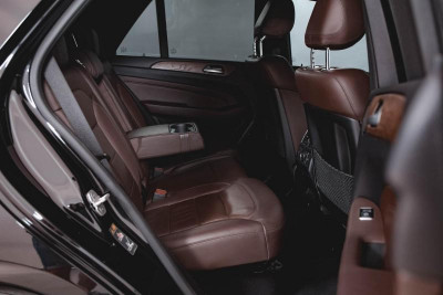 Mercedes-Benz M-Класс ML 300 BlueEfficiency 7G-Tronic Plus 4Matic (249 л. с.)
