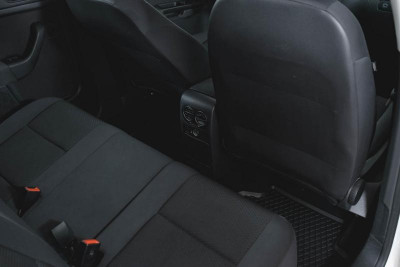 Volkswagen Golf 1.2 TSI MT (105 л. с.)