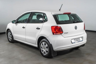 Volkswagen Polo 1.2 MT (70 л. с.)