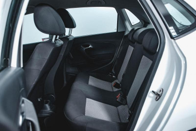 Volkswagen Polo 1.2 MT (70 л. с.)