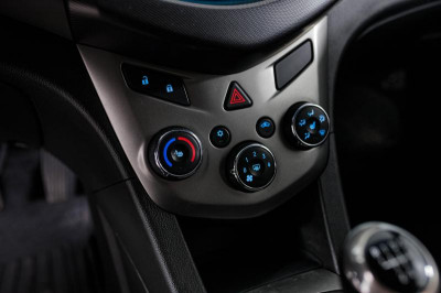 Chevrolet Aveo 1.6 MT (106 л. с.)