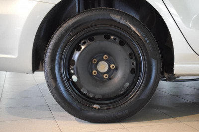 Volkswagen Polo 1.6 MT (105 л. с.)