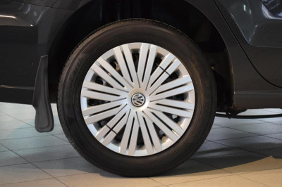 Volkswagen Polo 1.6 MPI MT (110 л. с.) Trendline