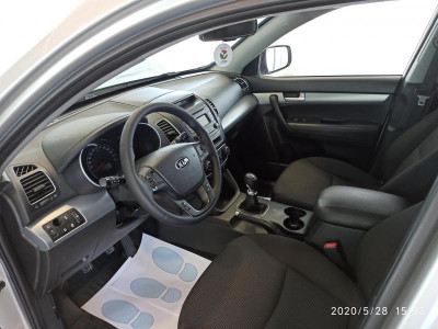 Kia Sorento 2.4 MT 4WD (175 л. с.) Comfort