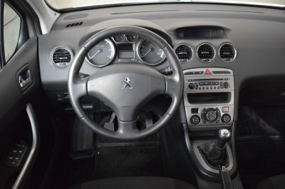 Peugeot 408 1.6 HDI MT (114 л. с.)