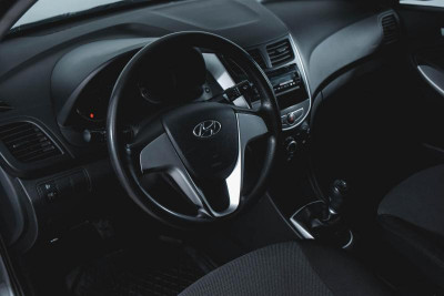 Hyundai Solaris 1.6 MT (123 л. с.)