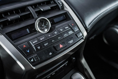 Lexus NX 200 CVT AWD (150 л. с.) Premium