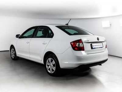 ŠKODA RAPID 1.6 AT (110 л. с.)
