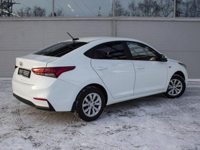 Hyundai Solaris 1.4 AT (100 л.с.)
