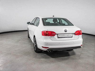 Volkswagen Jetta 1.4 TSI MT (122 л. с.)