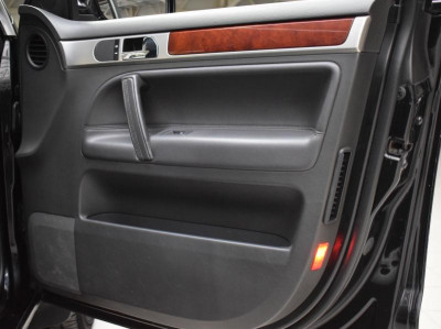 Volkswagen Touareg 2.5 TDI Tiptronic (174 л. с.)