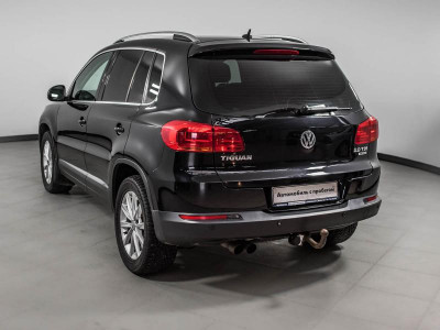 Volkswagen Tiguan 2.0d AT (140 л.с.) 4WD
