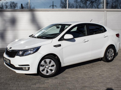 Kia Rio 1.4 MT (107 л. с.)