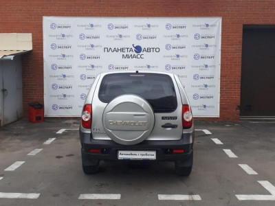 Chevrolet niva Niva 1.7 MT (79,6 л. с.)