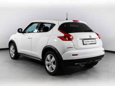 Nissan Juke 1.6 MT (117 л. с.)