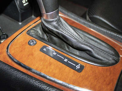 Mercedes-Benz E-Класс E 200 Kompressor AT (184 л. с.)
