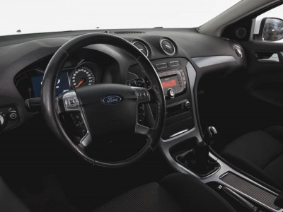 Ford Mondeo 2.0 Duratec MT (145 л. с.)