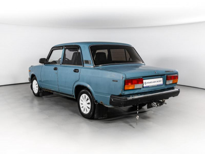 LADA 2107 1.6 MT (75 л. с.)