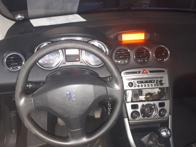 Peugeot 308 1.6 VTi MT (120 л. с.)