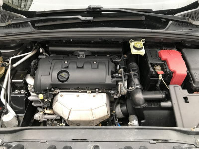 Peugeot 308 1.6 VTi MT (120 л. с.)