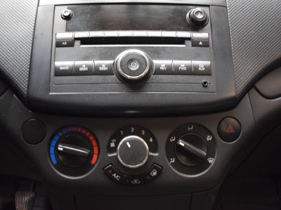 Chevrolet Aveo 1.2 MT (72 л. с.)