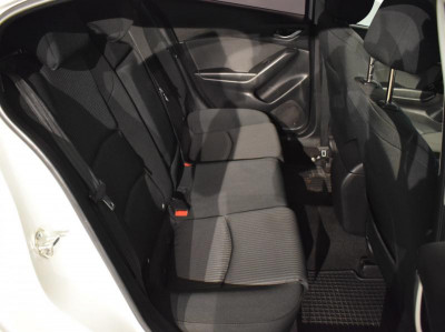 Mazda 3 1.5 SKYACTIV-G AT (120 л. с.)