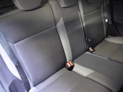 Ford Focus 1.6 MT (105 л. с.)