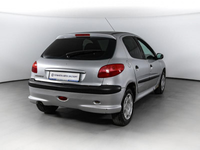 Peugeot 206 1.6 MT (110 л. с. )