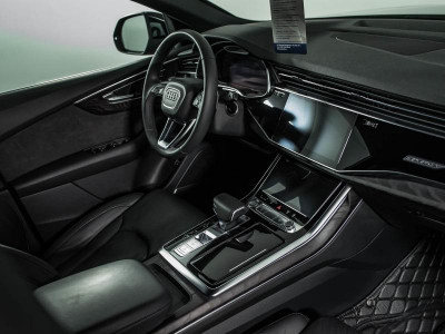 Audi Q8 55 TFSI Tiptronic quattro (340 л.с.)