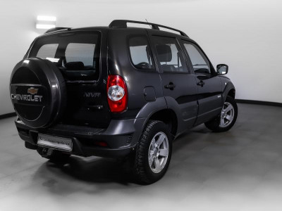 Chevrolet niva Niva 1.7 MT (79,6 л. с.)