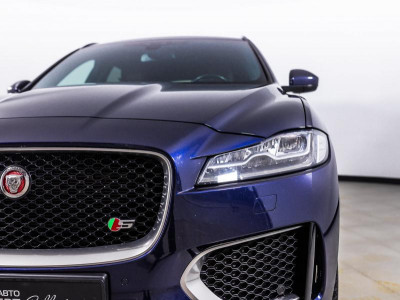 Jaguar F-Pace 3.0 D AT AWD (300 л.с.)
