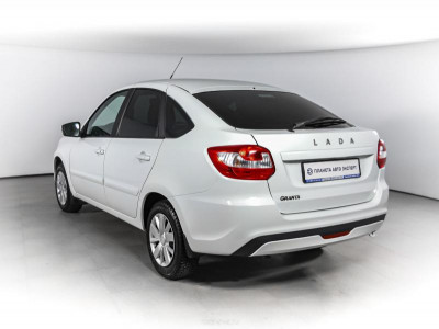 LADA Новая Granta хетчбэк 1.6 AT 16кл (98 л. с.)