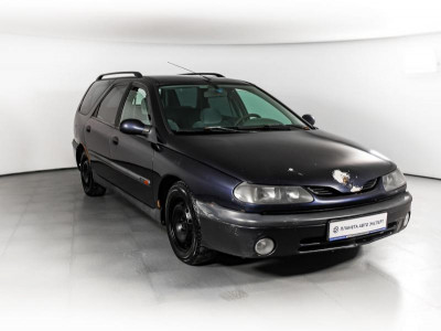 Renault Laguna 1.6 MT (107 л.с.)