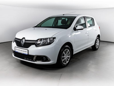 Renault Sandero 1.6 AT (102 л. с.)