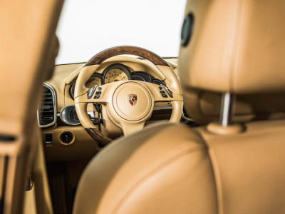 Porsche Cayenne S 4.8 Tiptronic AWD (400 л. с.)