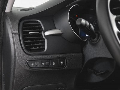 Kia Rio X-Line 1.6 AT (123 л. с.)
