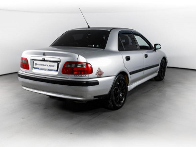 Mitsubishi Carisma 1.6 MT (103 л. с.)