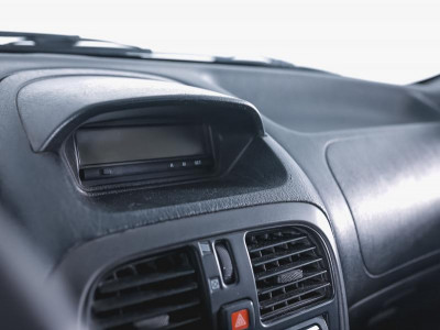 Mitsubishi Carisma 1.6 MT (103 л. с.)