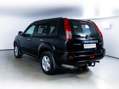 Nissan X-Trail 2.0 MT (140 л. с.)